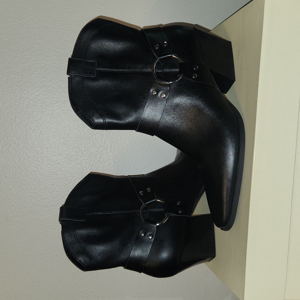 OPEN EDIT  ZISE 10M.   ANKLE BOOTS BLACK.